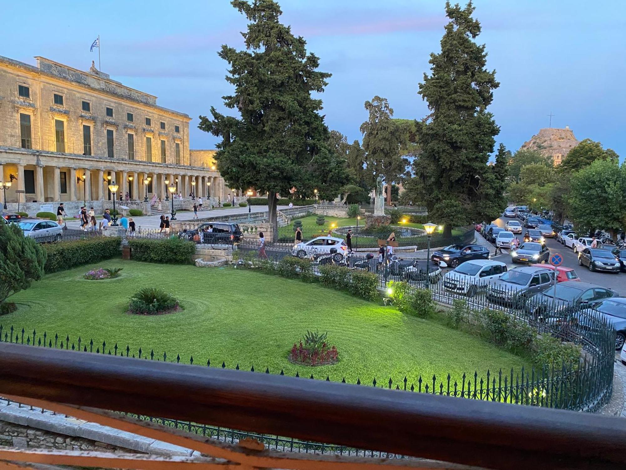 Palazzo Luxury Suite - View To Liston Square & Old Fortress Of Corfu Old Town Kültér fotó